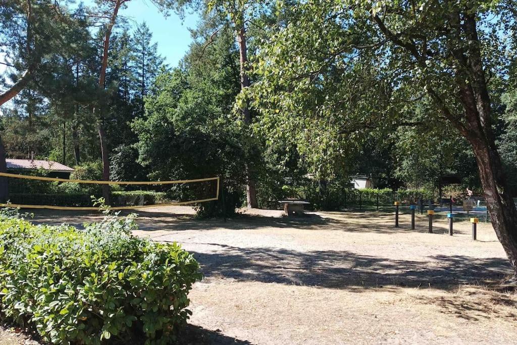 Bosbungalow De Eekhoorn Нунспет Екстериор снимка