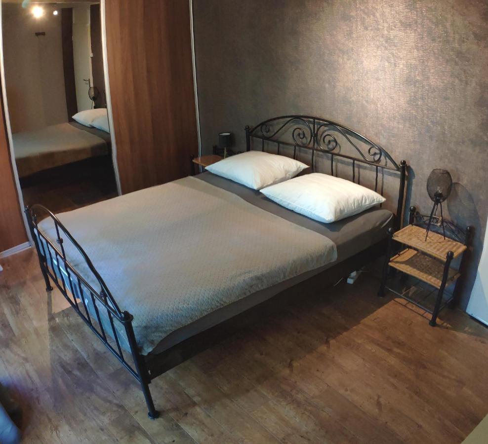 Bosbungalow De Eekhoorn Нунспет Екстериор снимка