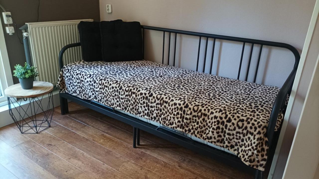 Bosbungalow De Eekhoorn Нунспет Екстериор снимка